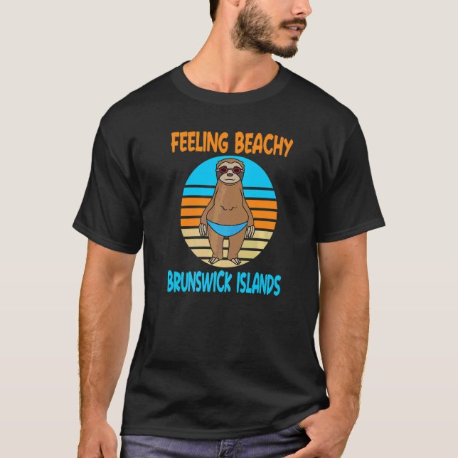 Camiseta Brunswick Islands Vacaging Sloth (Frente)