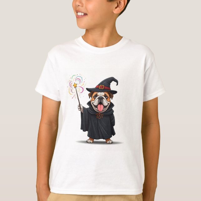 Camiseta bruxa-buldogue lançando um feitiço (Frente)