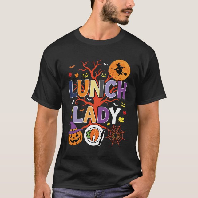 Camiseta Bruxa da Cozinha da Senhora do Almoço de Halloween (Frente)