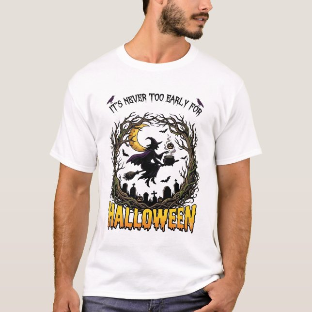 Camiseta Bruxa de Halloween Caldeirão Lua Cemitério Árvore  (Frente)