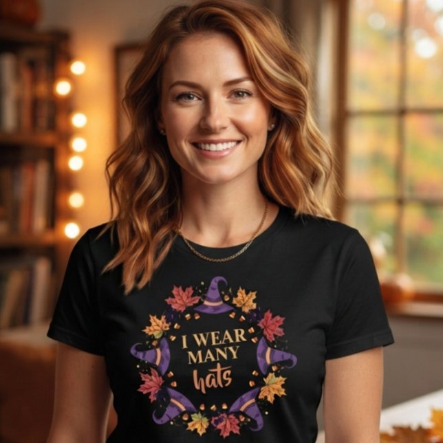 Camiseta Bruxa de Halloween Engraçada com Muitos Chapéus (Criador carregado)