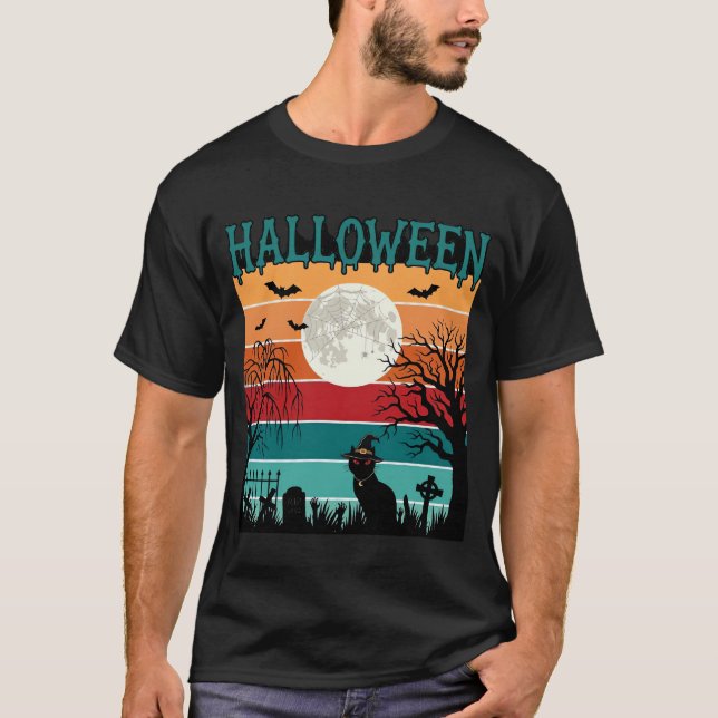 Camiseta Bruxa de Halloween Gato Teia de Aranha Lua Cemitér (Frente)