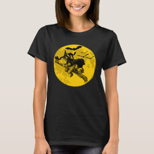 Camiseta Bruxa do Halloween voa em vassoura com gatos preto