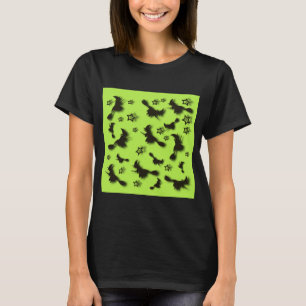 Camiseta Bruxa voadora entre as estrelas na noite de Hallow