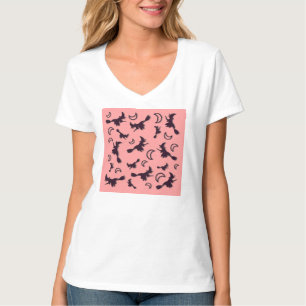 Camiseta Bruxa voadora entre meia lua na noite de Halloween