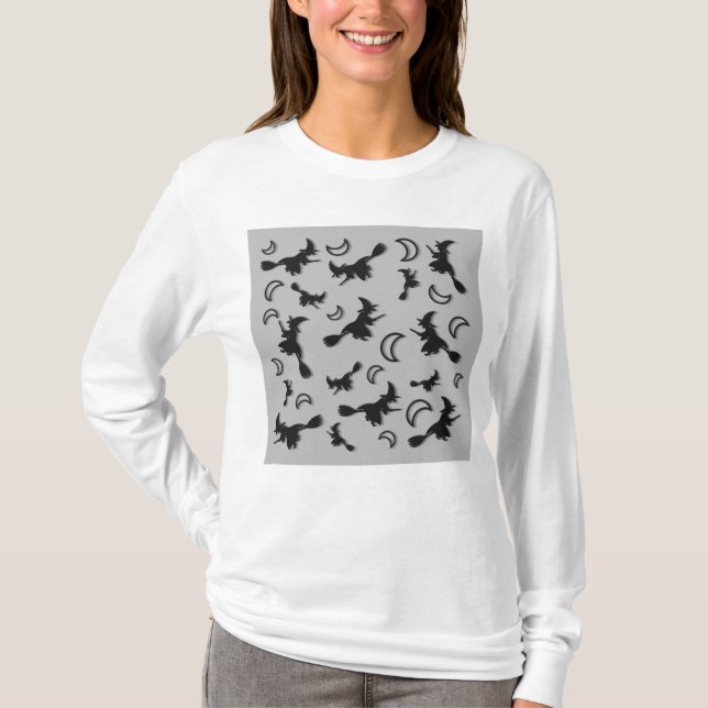 Camiseta Bruxa voadora entre meia lua na noite de Halloween (Frente)