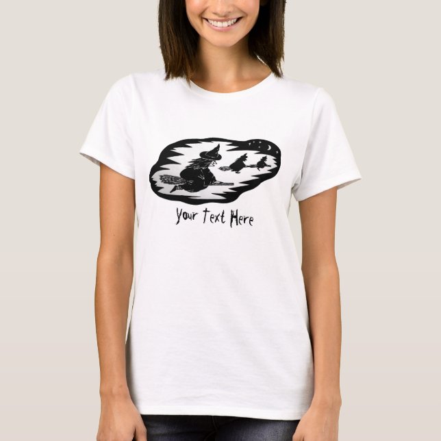 Camiseta bruxas negras assustadoras e voadoras sobre vassou (Frente)