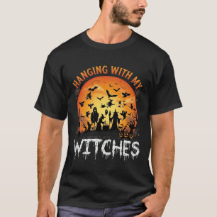 Camiseta Bruxas Penduradas Lua de Halloween Morcegos Abóbor