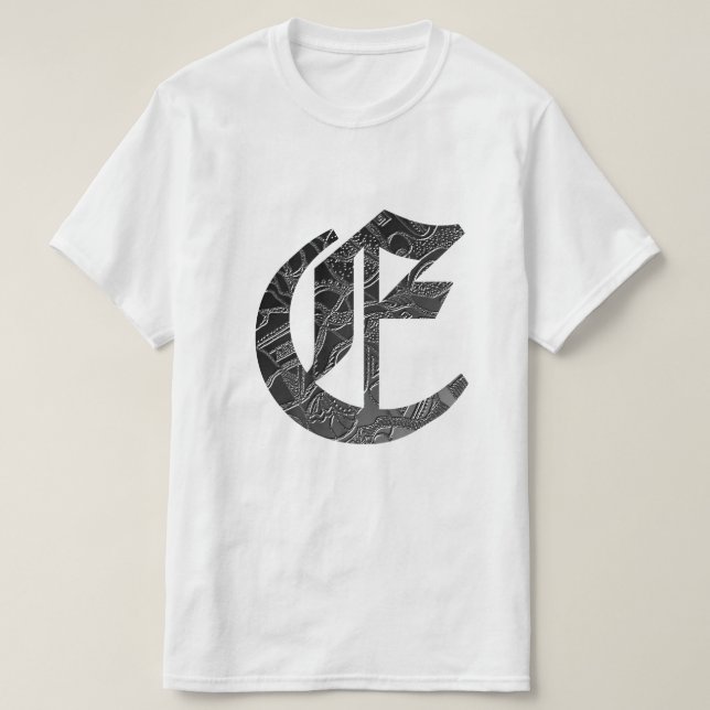 Camiseta Buchstabe "E" im gotischen Stil (Frente do Design)