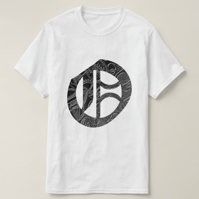 Camiseta Buchstabe "O" im gotischen Stil (Frente do Design)