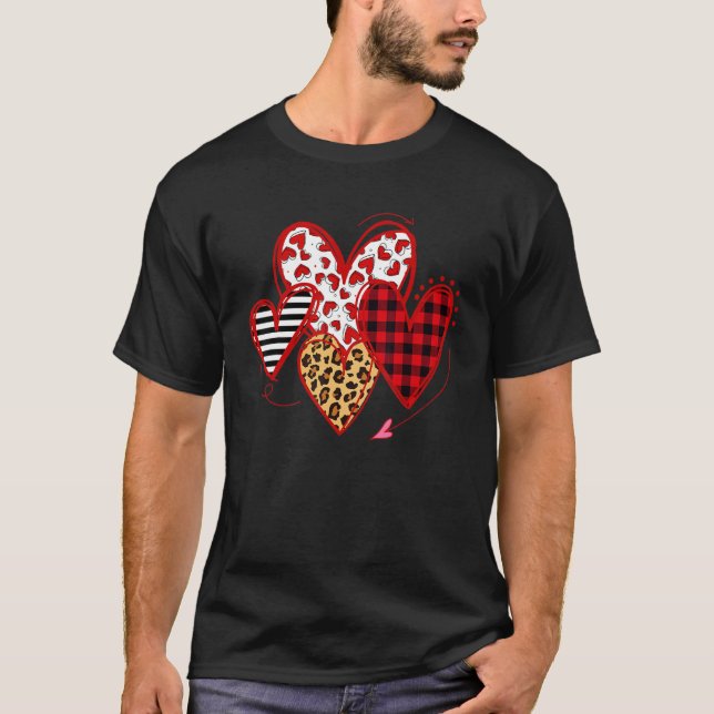Camiseta Buffalo Red Black Plaid And Leopard Hearts Valenti (Frente)