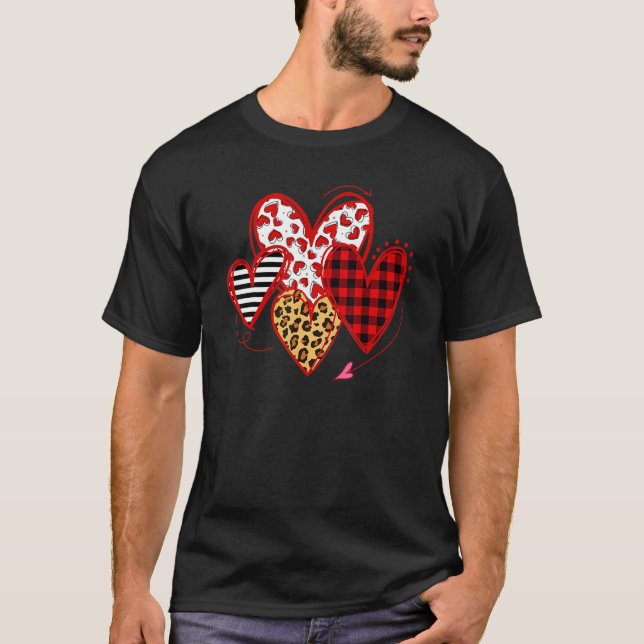 Camiseta Buffalo Red Black Plaid And Leopard Hearts Valenti (Frente)