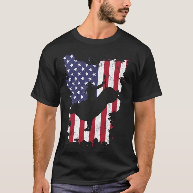 Camiseta Bull Riding Rodeo Cowboy USA Bandeira 4 De Julho (Frente)