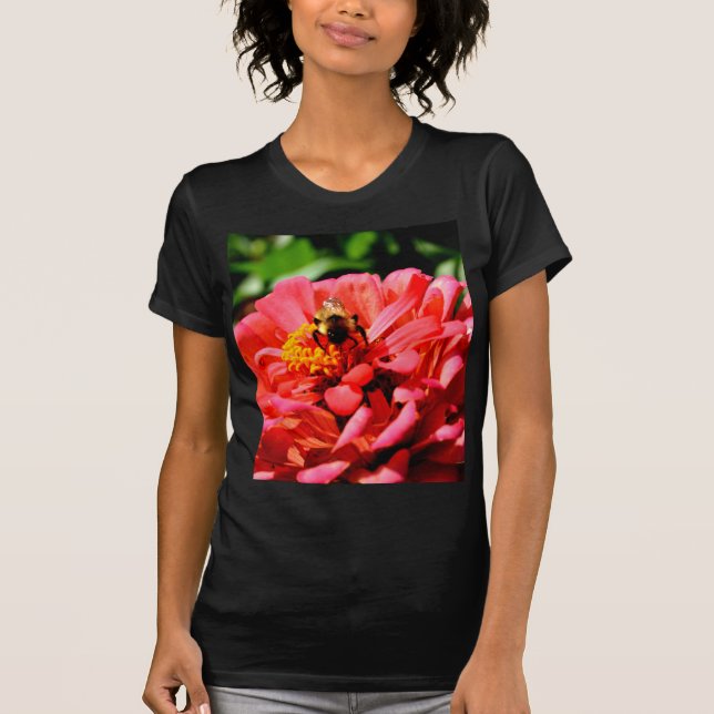 Camiseta Bumble floral de coral vermelho elegante (Frente)