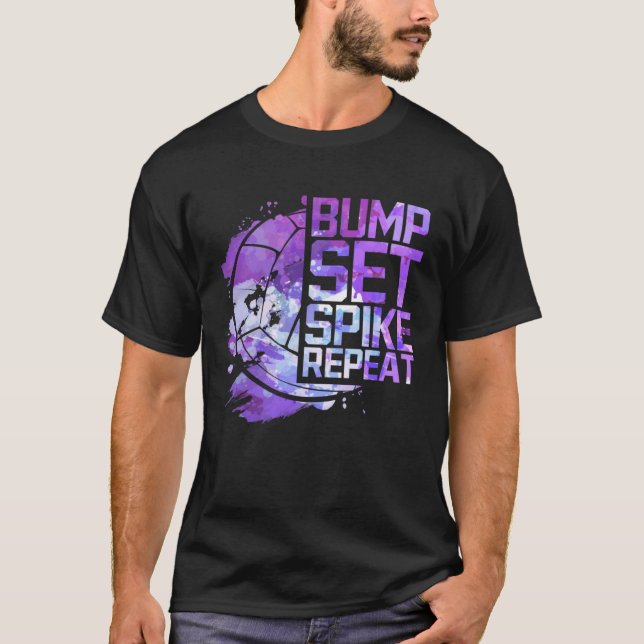 Camiseta Bump Set Spike Repeat Volleyball Lover Athlete Spo (Frente)
