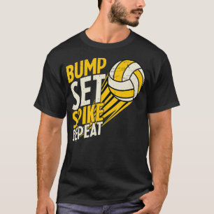 Camiseta Bump Set Spike Repete Roupa de Voleibol Engraçado