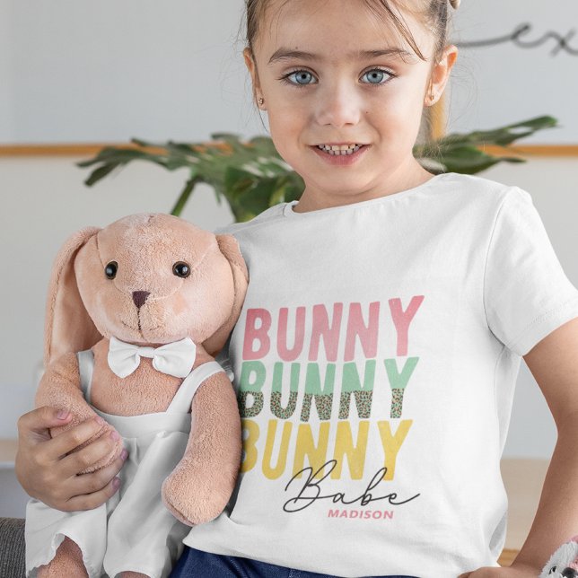 Camiseta Bunny Babe Cute Modern Páscoa Personalizada (Criador carregado)