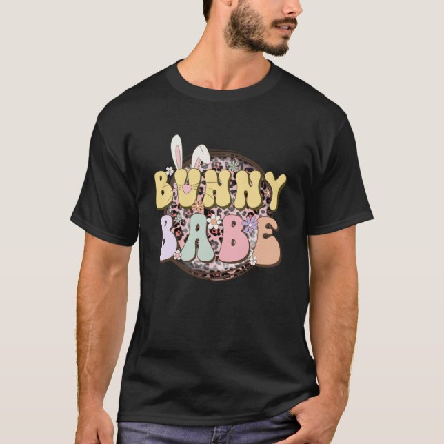 Camiseta Bunny Babe Rabbit Ear Buffalo Xadrez Retro Groovy  (Frente)