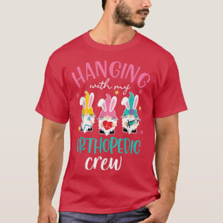 Camiseta Bunny Gnomo Prendendo Com Enfermeira Ortopedia Eas