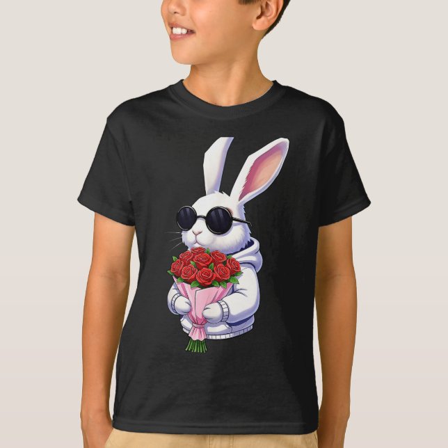Camiseta Bunny Hugging Valentine Flower Bunny  (Frente)