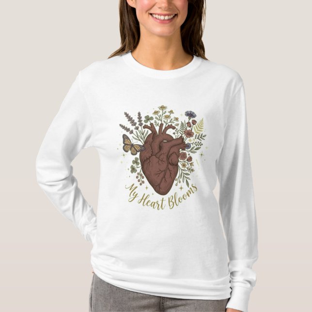 Camiseta Buquê de Flores Silvestres Coração Anatômico Estét (Frente)