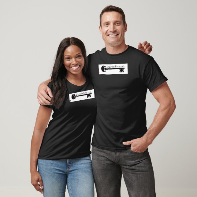 Camiseta buracos da chave do esqueleto (Unissex)