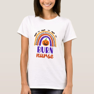 Camiseta Burn Enfermeira Halloween Boho Rainbow