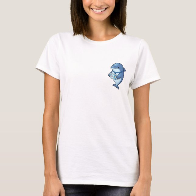 Camiseta Business Dolphin Holding a Tablet with a Confident (Frente)