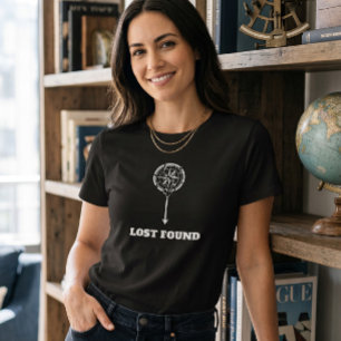 Camiseta Bússola Feminina Seta Gráfica Preto Encontrado Per