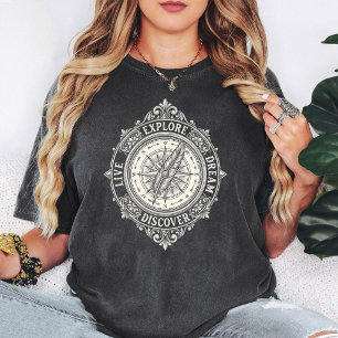 Camiseta Bússola Vintage e Design Explorador de Pena