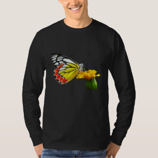 Camiseta Butterfly  Beautiful Butterfly And Marigold Flower