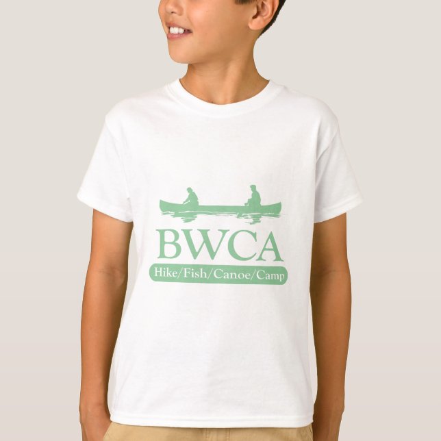 Camiseta BWCA / Campo de canoa de peixe de Hike (Frente)