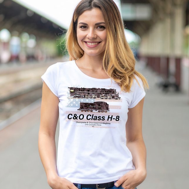 Camiseta C&O Class H-8 Allegheny Locomotive - American flag (C&O Class H-8 2-6-6-6 Allegheny Steam Locomotive. Womens Basic T-Shirt)