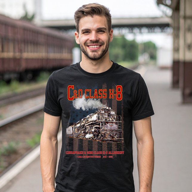 Camiseta C&O Class H-8 Allegheny Locomotive - American flag (C&O Class H-8 2-6-6-6 Allegheny Steam Locomotive. Mens Basic T-Shirt)
