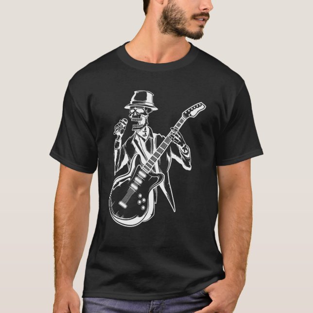 Camiseta Cabeça de Esqueleto Tocando Rock Acústico em Sua G (Frente)