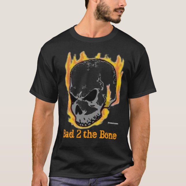 Camiseta cabeça flamejante do crânio, mau 2 o osso (Frente)
