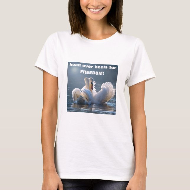 Camiseta Cabeça sobre calcanhar - calços (luz) T-Shirt (Frente)