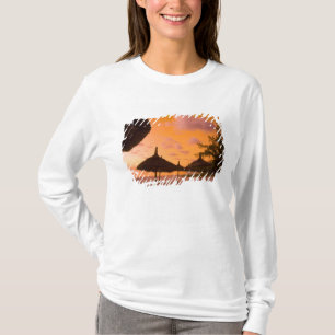 Camiseta Cabines de praia estilo Palapa ao nascer do sol, B