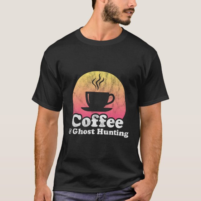 Camiseta Caça Ao Café E Ao Fantasma (Frente)
