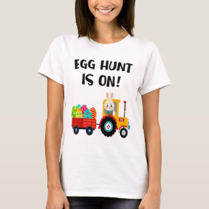 Camiseta Caça aos Ovos Está No Trator Ovos de Páscoa Menino