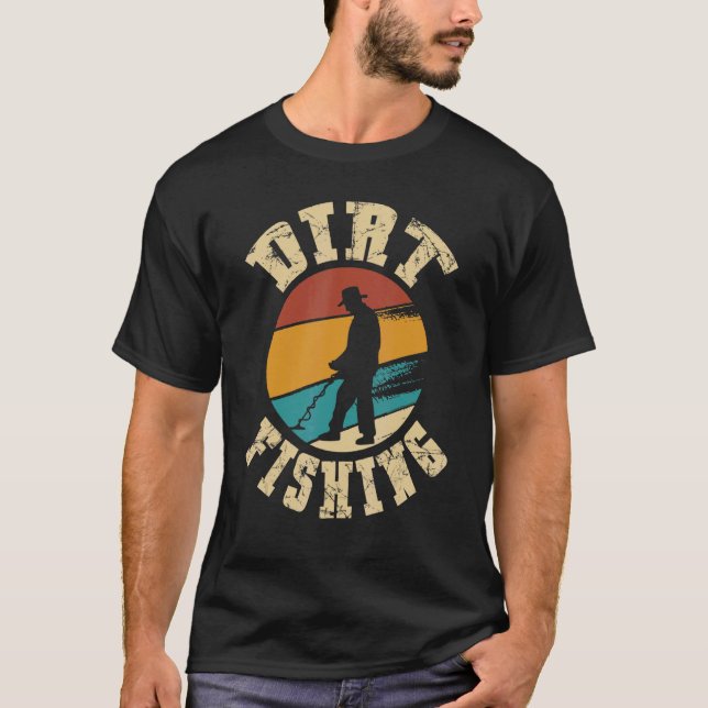 Camiseta Caça Subterrânea Com Detector De Metais Para Mulhe (Frente)