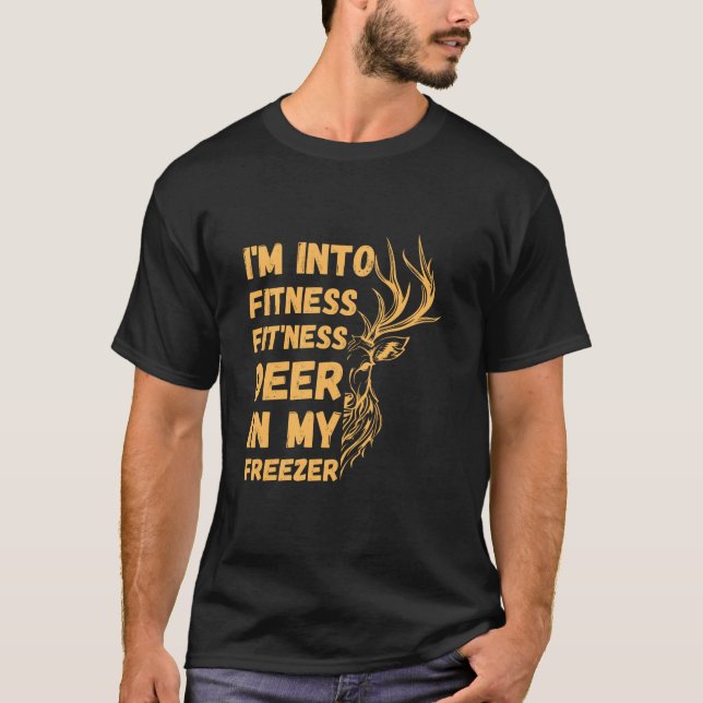 Camiseta Caçando, sou Malhação Ajustado Deer em Meu Freez (Frente)