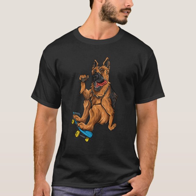 Camiseta Cachorro-Cachorro-German shepherd Skateboarde (Frente)