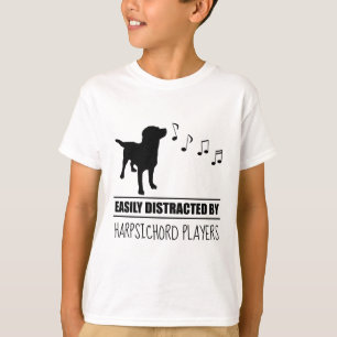 Camiseta Cachorro Curioso Distraído por Tocaores de Cravo