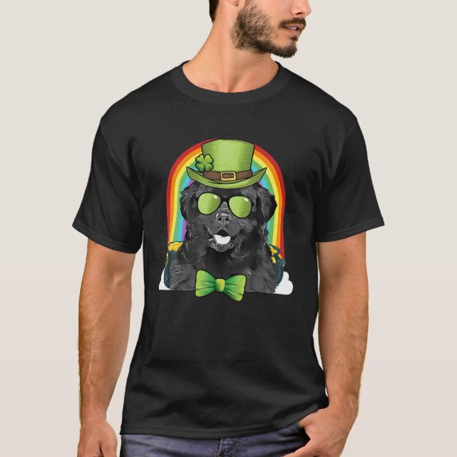 Camiseta Cachorro da Terra Nova Leprechaun Funny Dia de São (Frente)