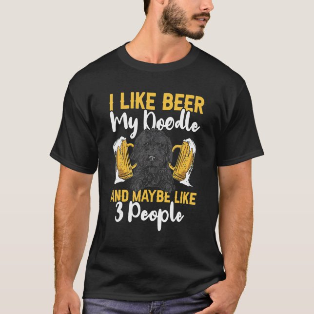 Camiseta Cachorro de cervejas de Goldendoodle Negra (Frente)