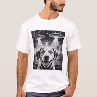 Camiseta Cachorro de Mãe e Pai Tirando Selfie com OVNI Alie