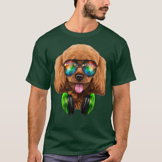 Camiseta Cachorro de Toy Poodle como DJ vestindo o Espaço (Frente)