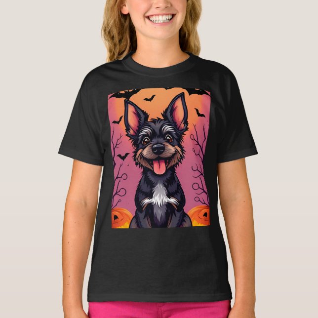 Camiseta Cachorro Fofo em Cena de Halloween com Abóboras (Frente)