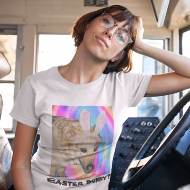 Camiseta Cachorro-German shepherd engraçado e ouvidos-coelh (Funny German Shepherd Dog & Bunny Ears Women's T-Shirt)